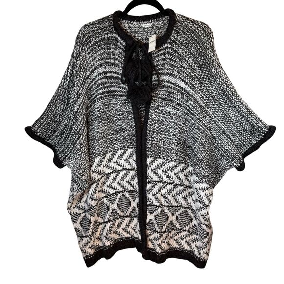 Aerie Cardigan Sweater Poncho One Size Women’s Open Front Pom Pom Tie Knit NEW - Picture 1 of 14